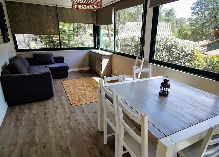 Uhaina, Maison Proche Golf Et 펜션 몰리엣젯마