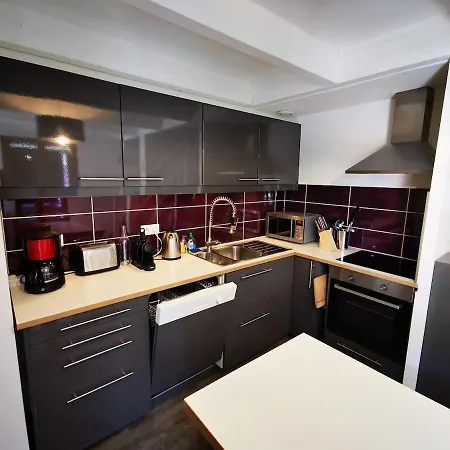 Uhaina, Maison Proche Golf Et * 莫列马阿