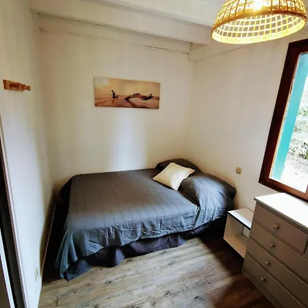 Uhaina, Maison Proche Golf Et Σπίτι διακοπών