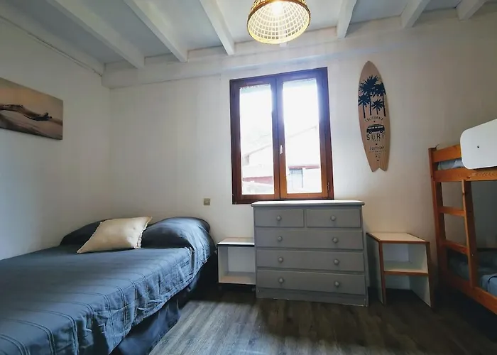 Feriehus Uhaina, Maison Proche Golf Et *